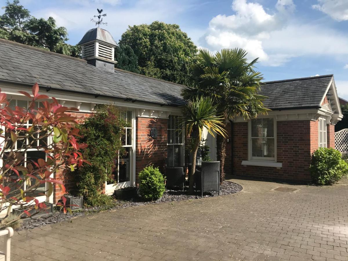 The Lodge At The Cedars Stourbridge Exterior foto